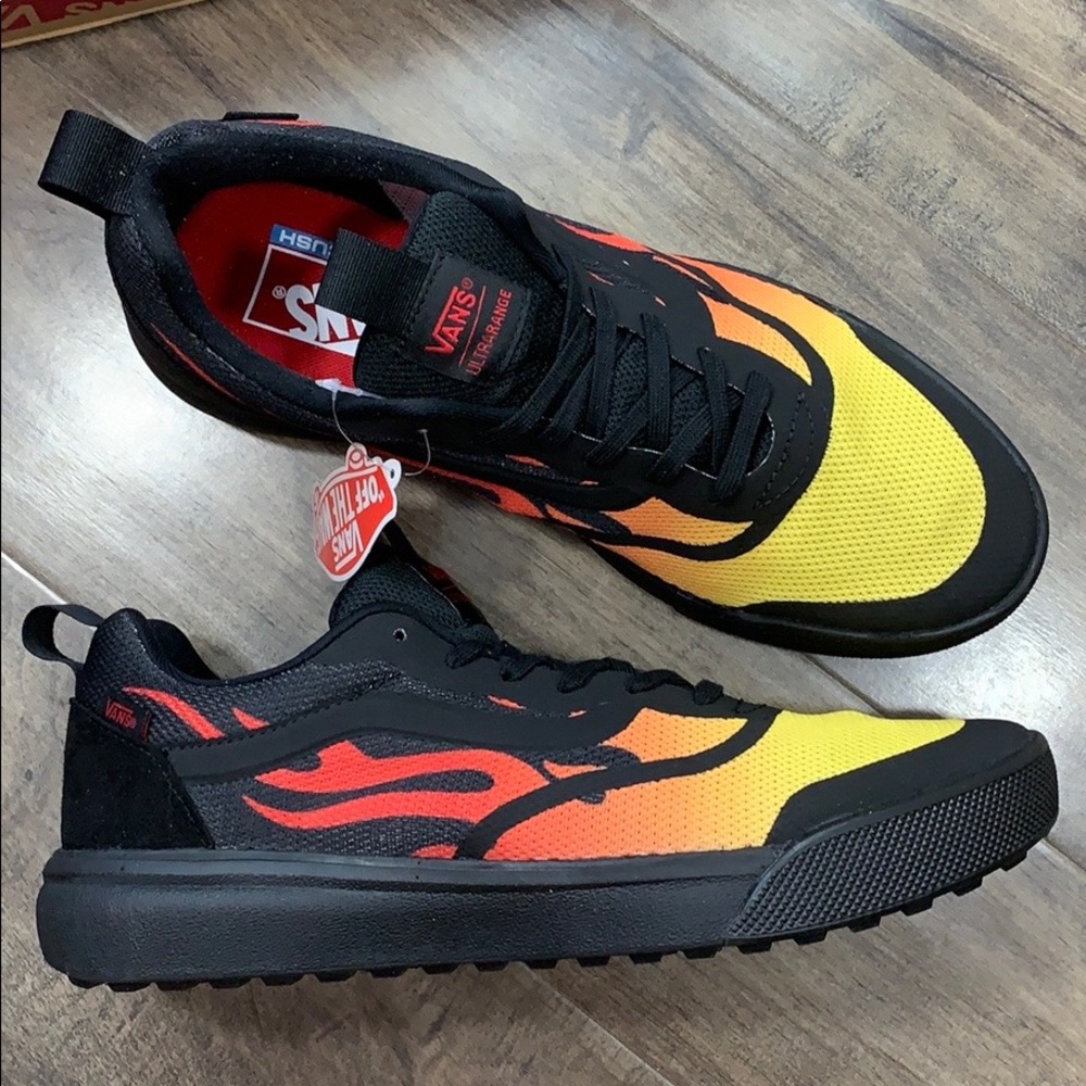 • VANS ULTRARANGE RAPIDW FLAMES Black men’s• - Picture 10 of 16